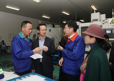 2018年11月28日，浙江省總工會副主席徐前一行天通考察構(gòu)建勞動關(guān)系和諧企業(yè)復評工作